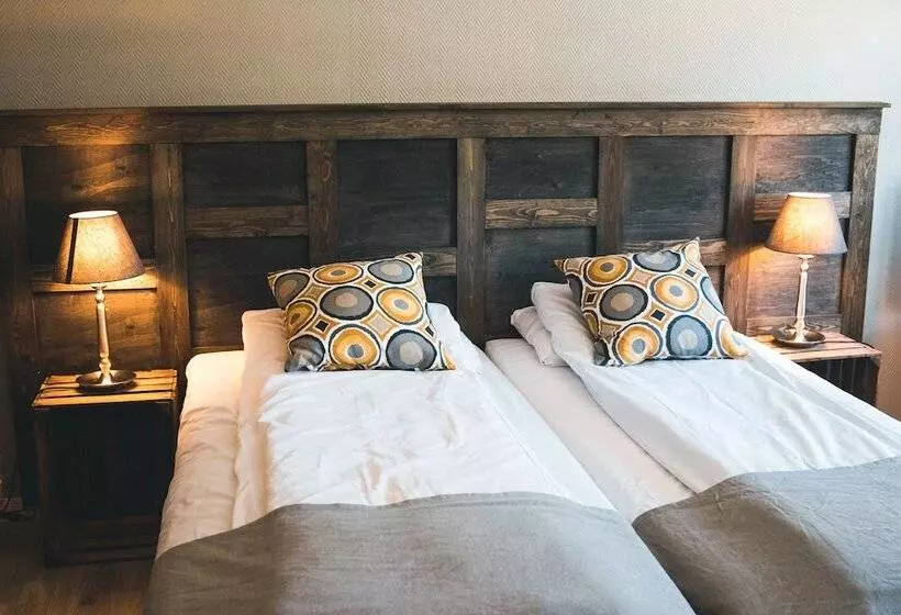 簡易ホテル Veggli Vertshus