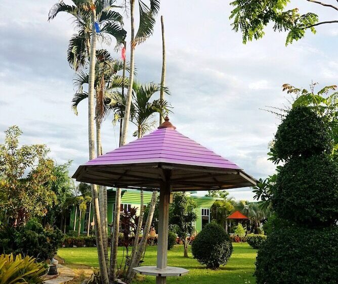 Hotel Ban Suan Suree Resort