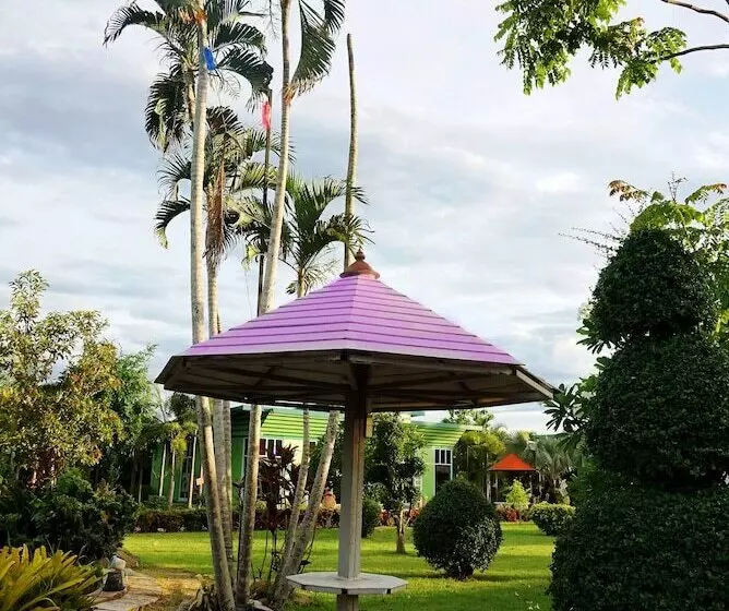 Hotelli Ban Suan Suree Resort