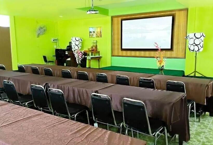 Hotel Ban Suan Suree Resort