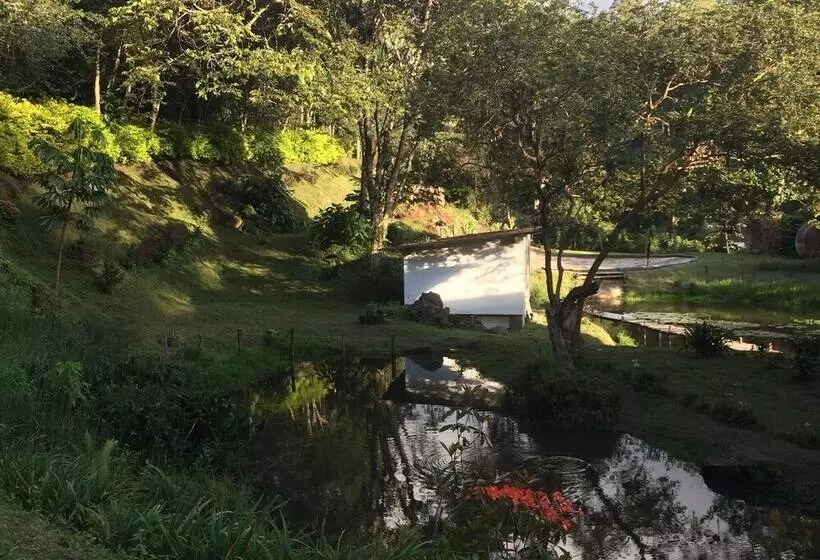 هتل Charco Corazón