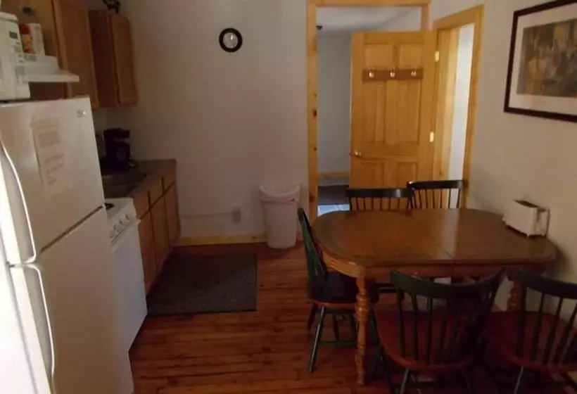 Hotelli D S Base Camp