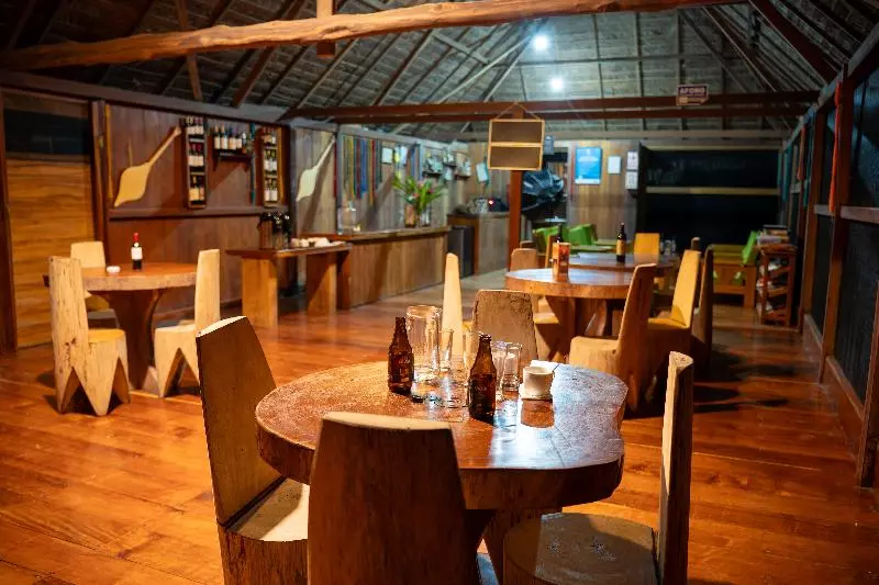 ホテル Ecolucerna Lodge Tambopata