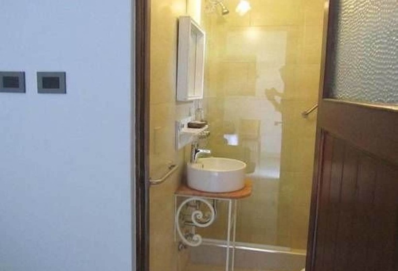 هتل Eze Inn Boutique