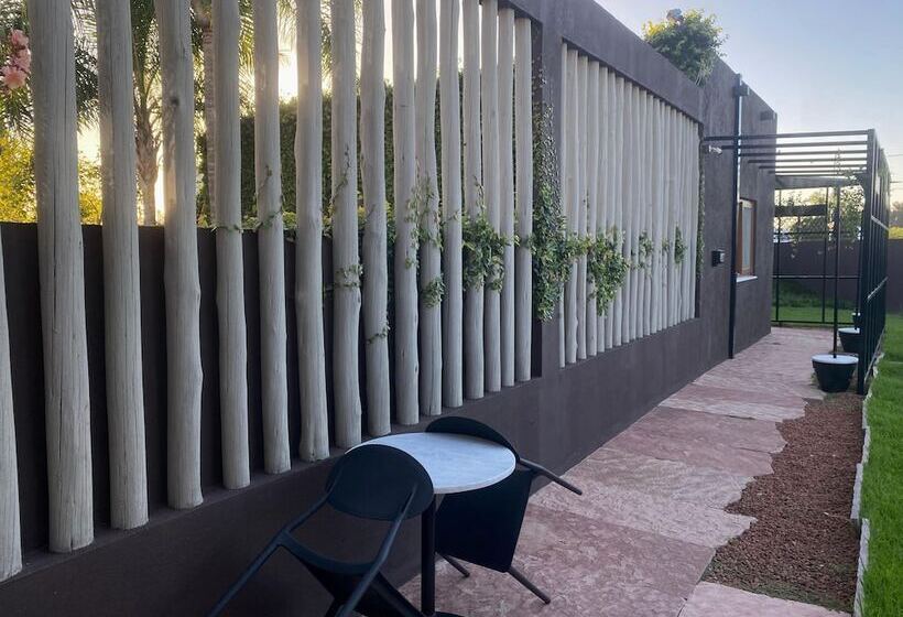 هتل Eze Inn Boutique