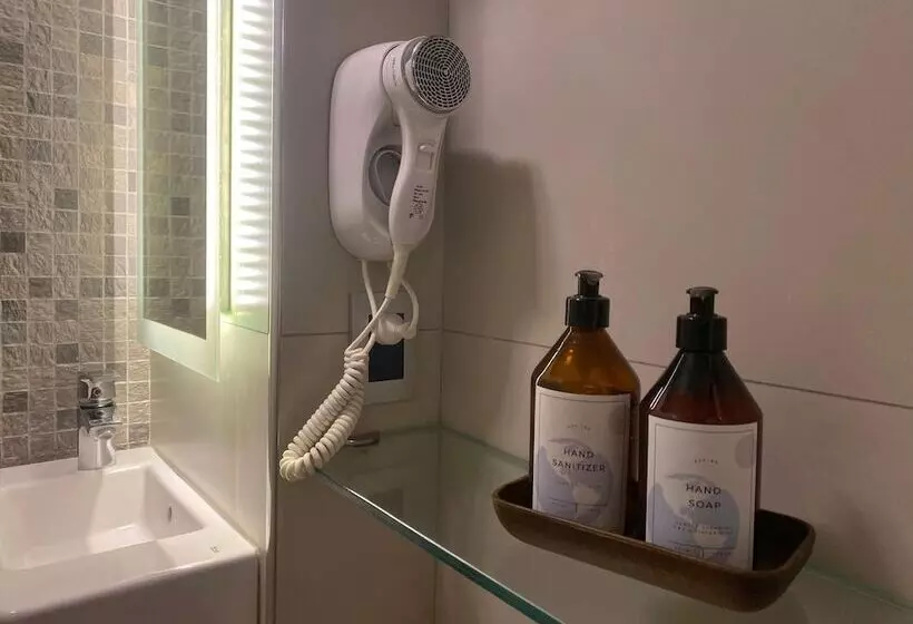 Hotelli Eze Inn Boutique