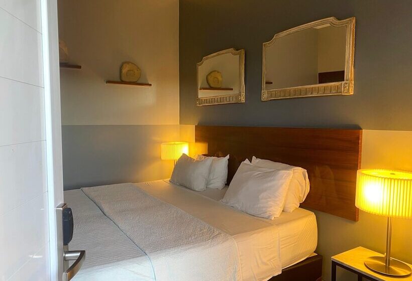 هتل Eze Inn Boutique