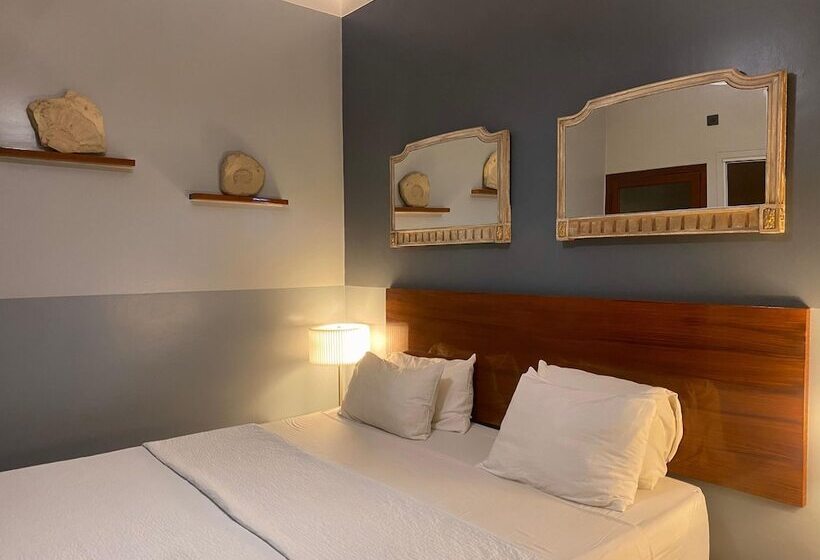 هتل Eze Inn Boutique