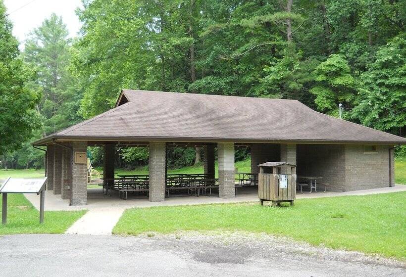 فندق Greenbo Lake State Resort Park