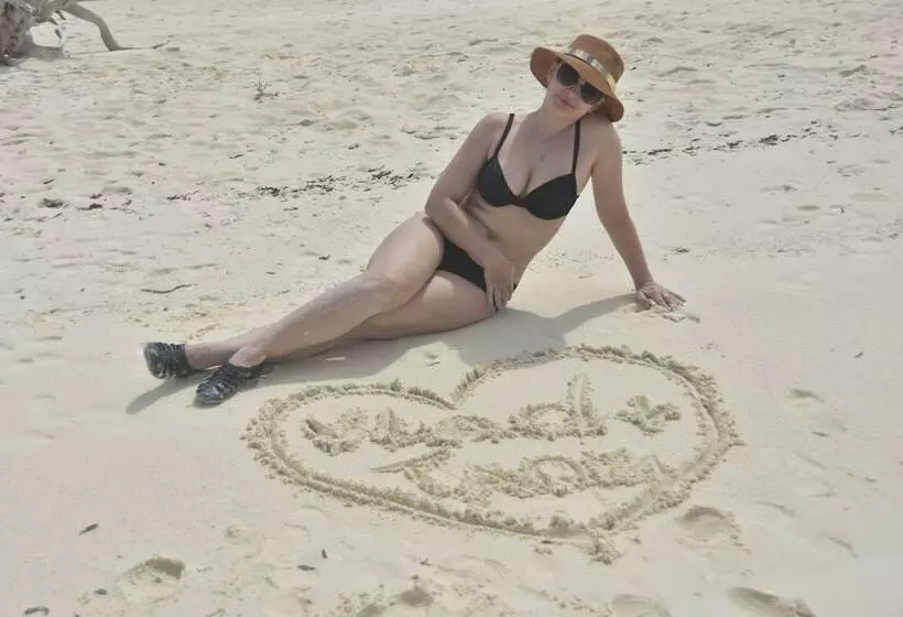 هتل Island Guest