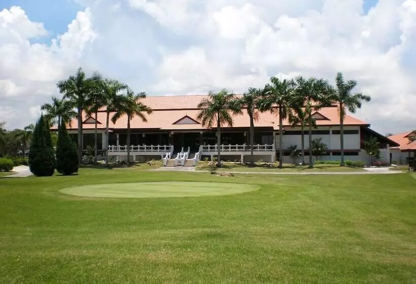 Hotelli Kukup Golf Resort