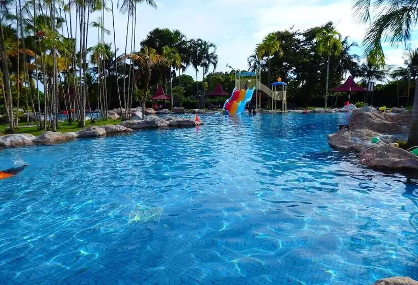 Hotelli Kukup Golf Resort