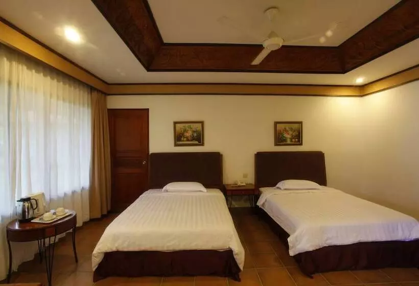 Hotelli Kukup Golf Resort