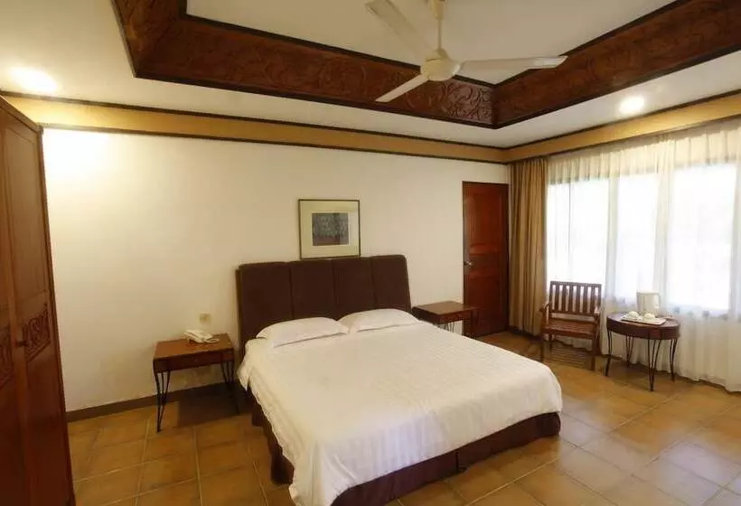 Hotelli Kukup Golf Resort