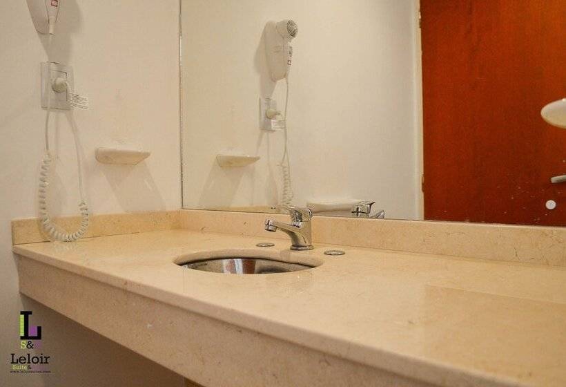 בית מלון כפרי Leloir Suites & Meetings