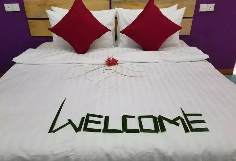 هتل Lilac Stay