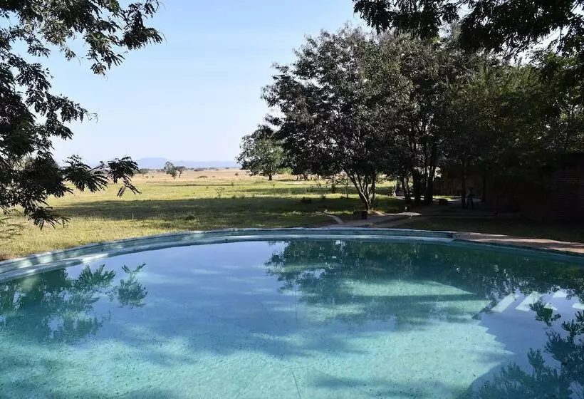 Hotelli Mikumi Wildlife Camp