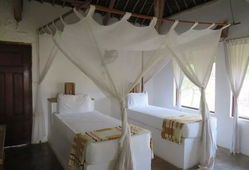 Hotelli Mikumi Wildlife Camp