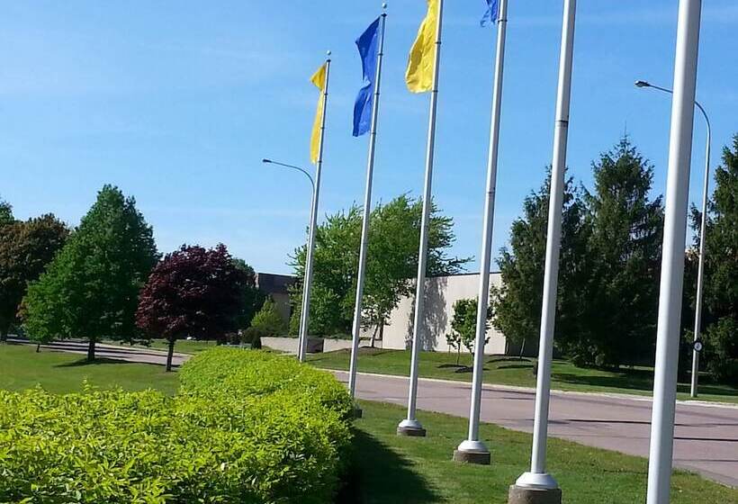 Отель Université De Moncton