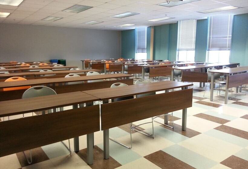 Отель Université De Moncton