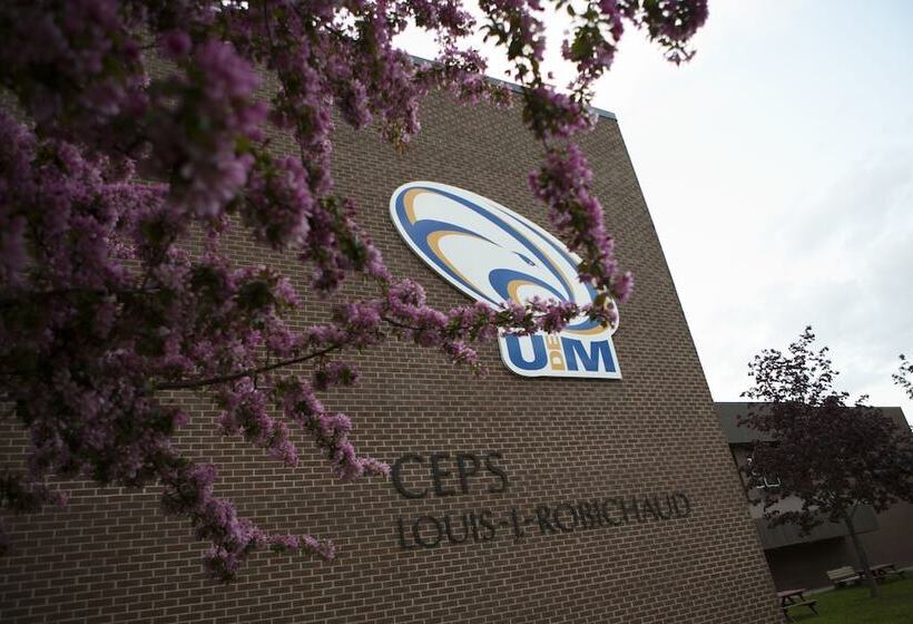 Отель Université De Moncton