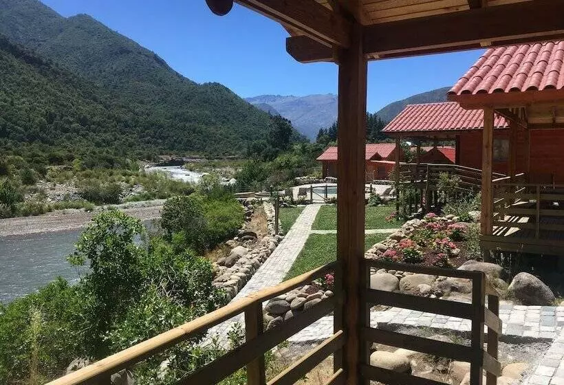 Los Quenes River Lodge