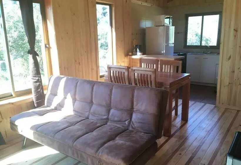 Los Quenes River Lodge