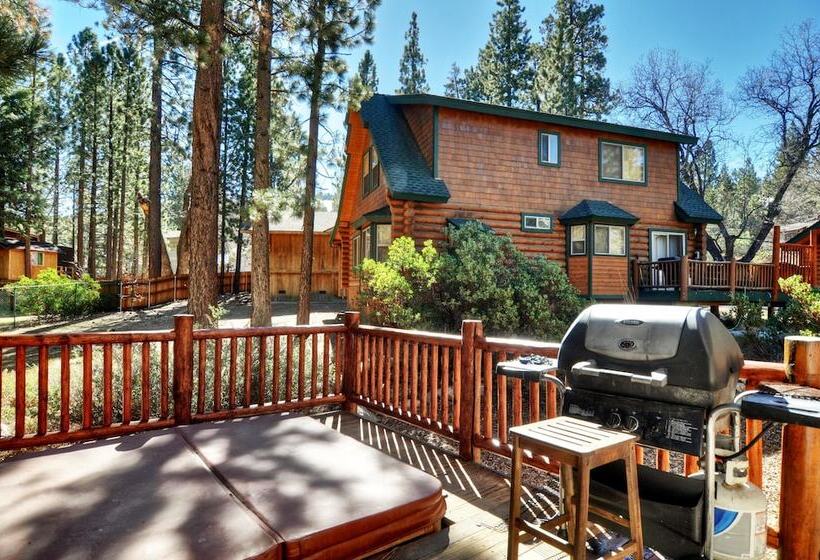 No 16 Pine Lodge Outdoor Spa