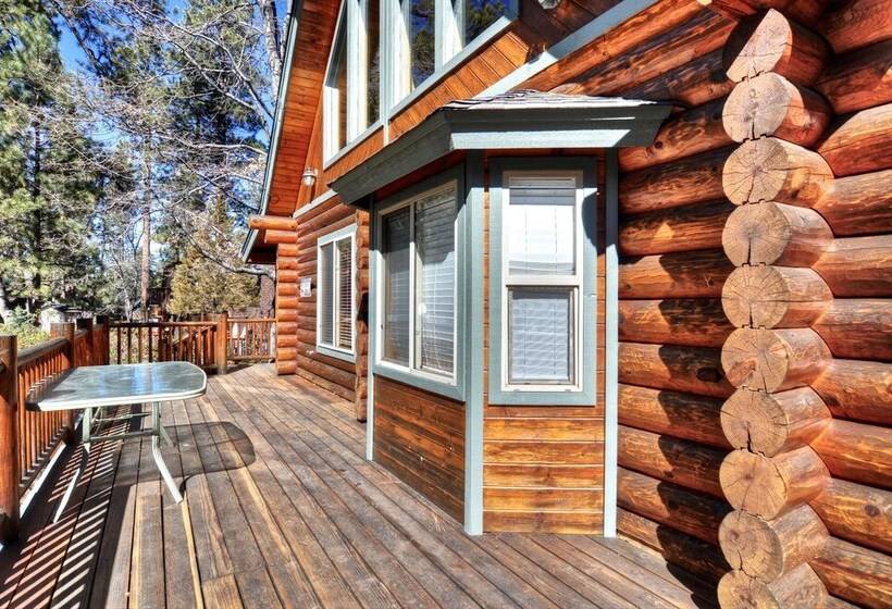 No 16 Pine Lodge Outdoor Spa