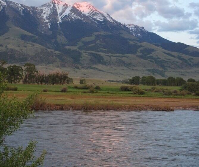 Paradise Gateway B&b And Vacation Homes