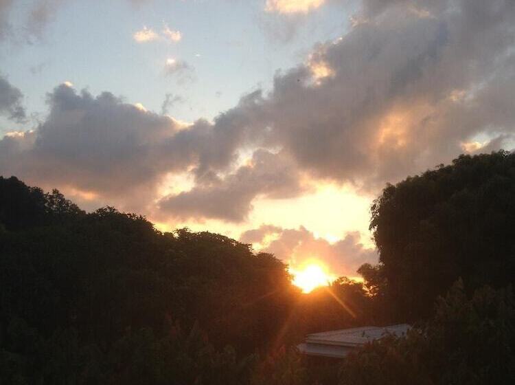 پانسیون North Bay Inn