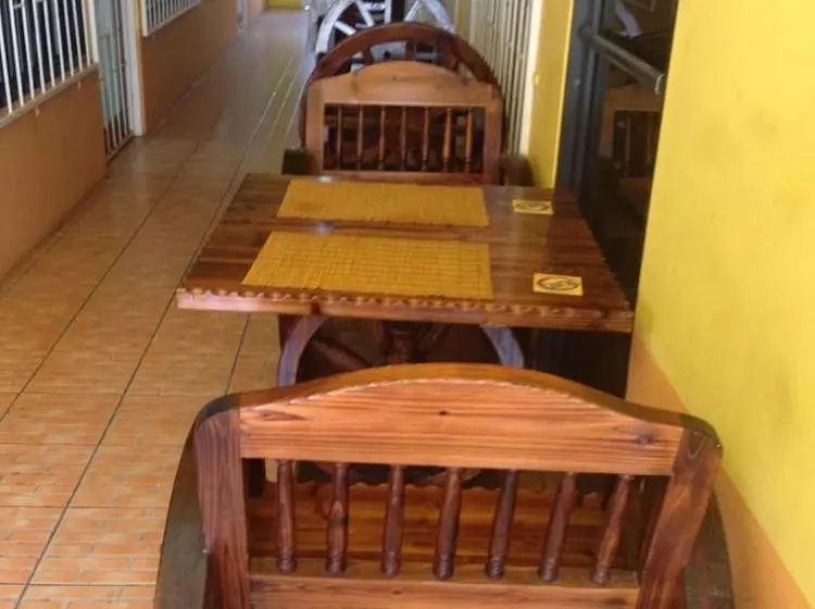 پانسیون North Bay Inn