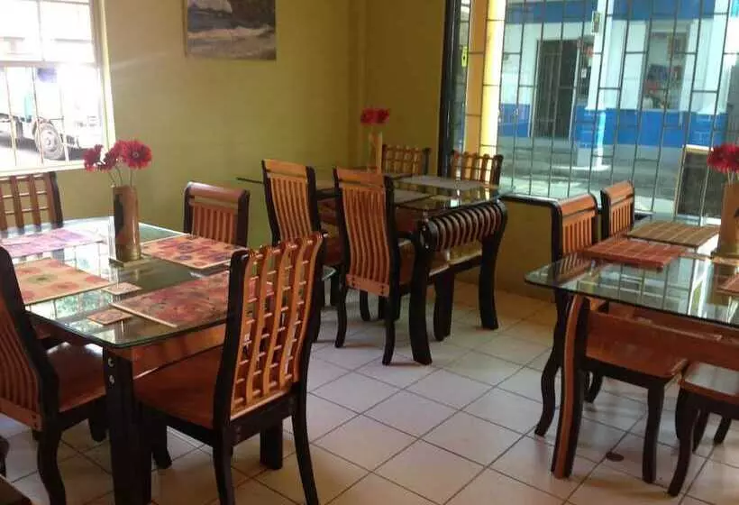 پانسیون North Bay Inn