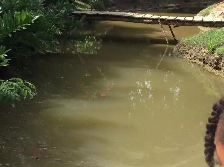 پانسیون North Bay Inn