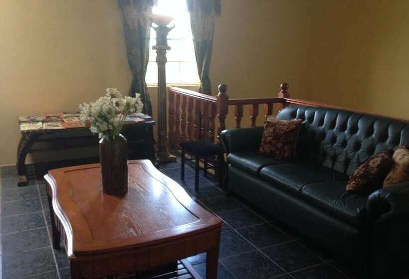 پانسیون North Bay Inn