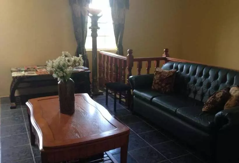 پانسیون North Bay Inn