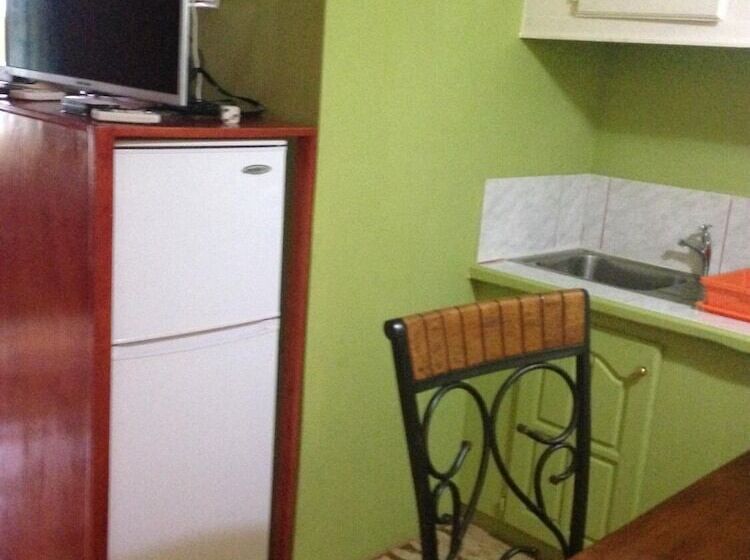 پانسیون North Bay Inn