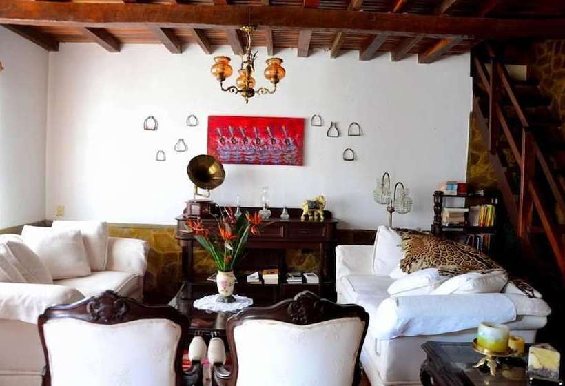 پانسیون Posada Guasu