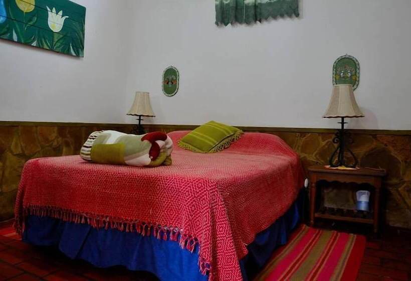 پانسیون Posada Guasu