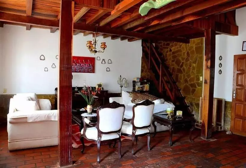 پانسیون Posada Guasu