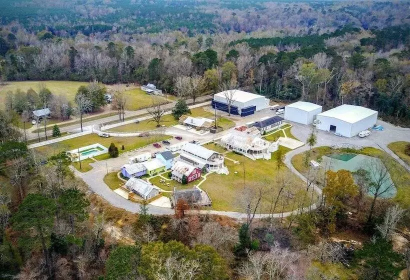 Majatalo Village Studios