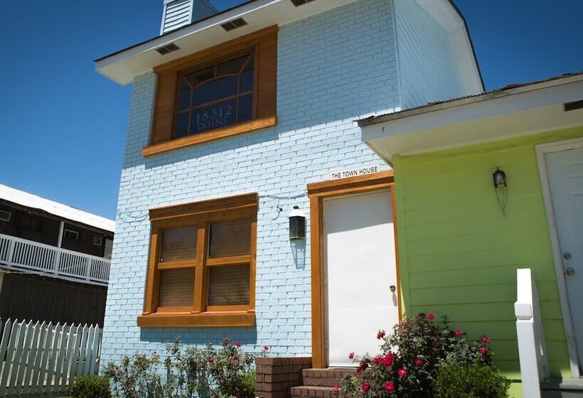 膳宿费 Village Studios