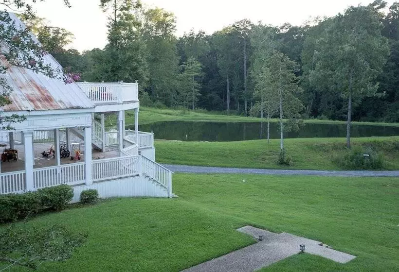 Majatalo Village Studios