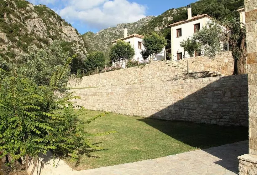 Piges Hotel At Acheron Springs