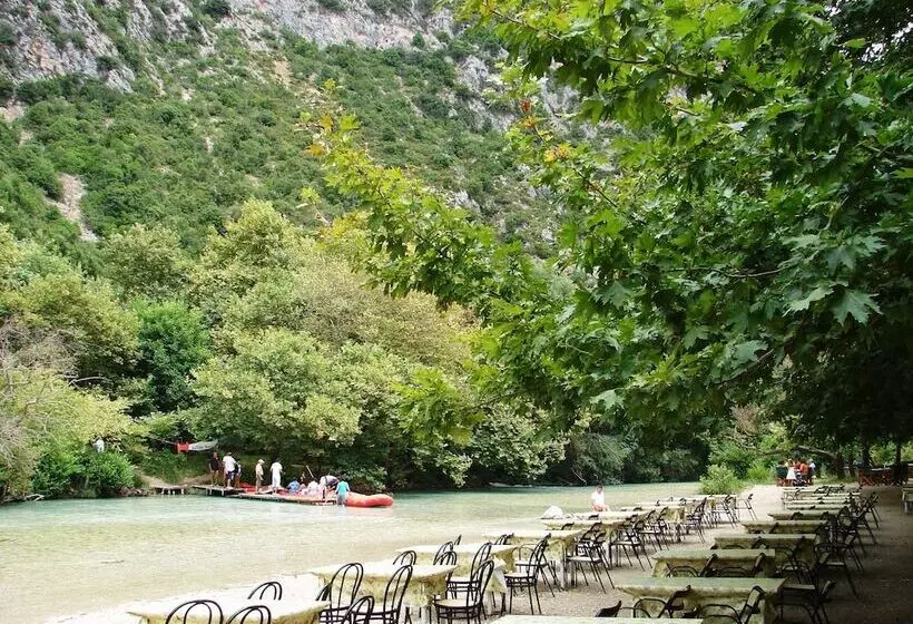 Piges Hotel At Acheron Springs