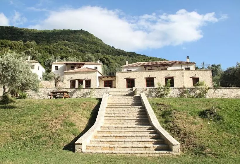 Piges Hotel At Acheron Springs