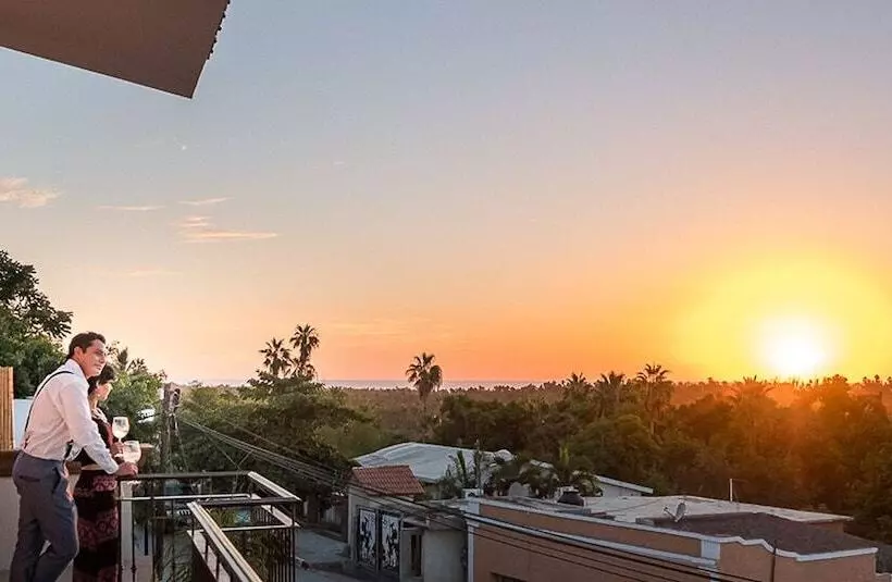 The Vibe Bed & Breakfast   Adults Only