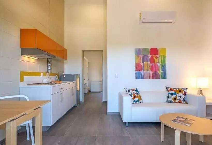 The Vibe Bed & Breakfast   Adults Only