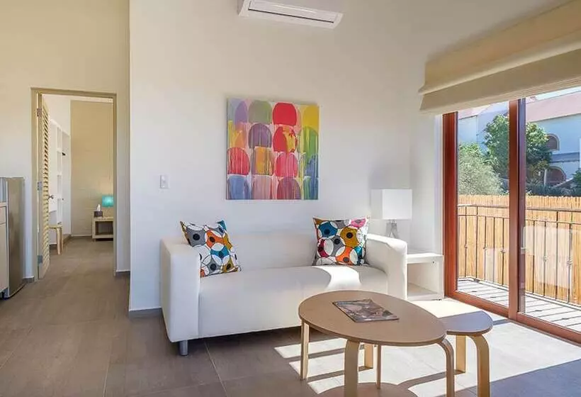 The Vibe Bed & Breakfast   Adults Only