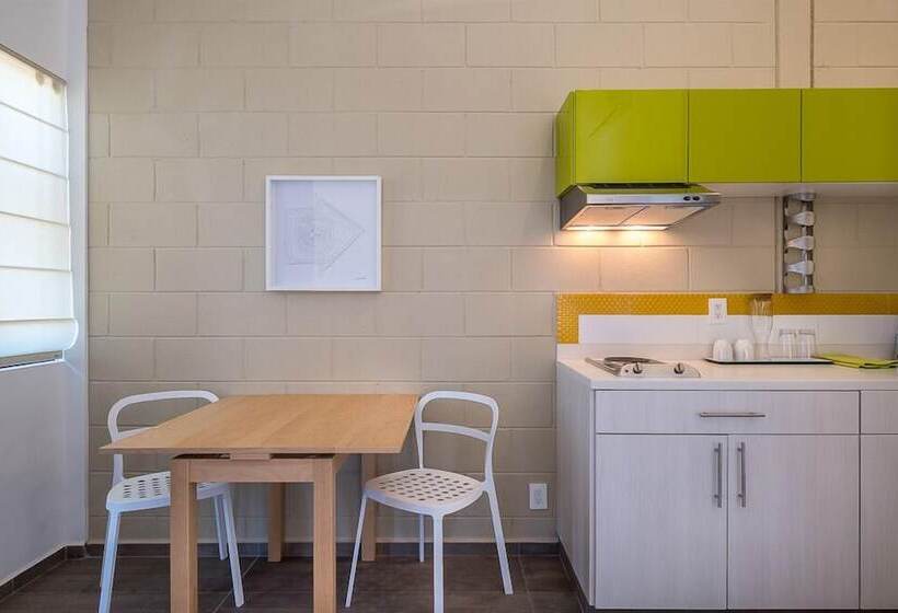 The Vibe Bed & Breakfast   Adults Only